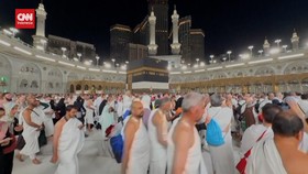 VIDEO: Jelang Puncak Haji, Jemaah Padati Masjidil Haram pada Dini Hari