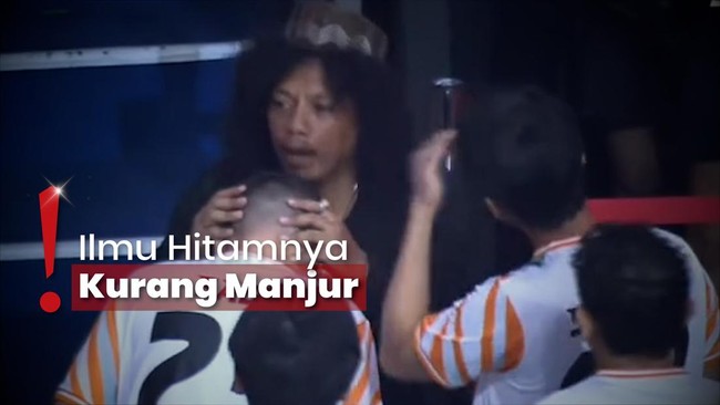 Arie Kriting Gimik Jadi Dukun saat Tanding Voli, Sindir Ibu Indah Permatasari?