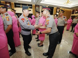 Satukan Suporter-Bongkar Tugu Silat Antarkan Dekananto Jadi Brigjen