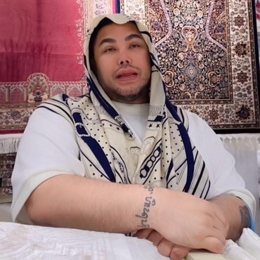 Jalani Wukuf di Arafah, Ivan Gunawan Mohon Maaf dan Pinta Doa Restu Ibunda