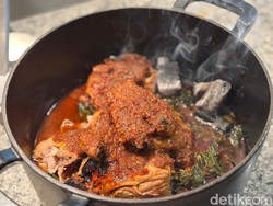Spesial! Ikan Pangek hingga Ayam Masak Bom yang Jadi Menu Nostalgia 2 Chef