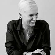 Tinggalkan Dior, Simak Momen Ikonis Maria Grazia Chiuri yang 9 Tahun jadi Direktur Kreatif