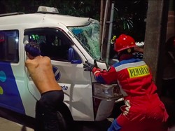 Cerita Sedih Sopir di Balik Kecelakaan Angkot Tabrak Tiang Listrik di Jakut