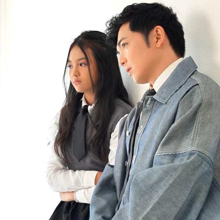 <p>Kehidupan keluarga artis tampaknya tak pernah lepas dari sorot publik, tak terkecuali Nicky Tirta yang baru saja menjalani pemotretan bersama anak semata wayangnya, Naara Ellyna Tirta. (Foto: Instagram@nickytirta)</p>