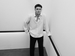 Lirik Lagu Selasa - Paul Aro