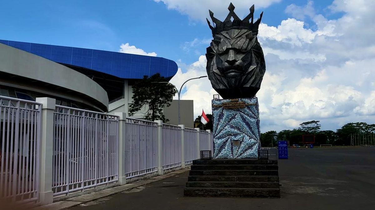 Patung Singa di Stadion Kanjuruhan Dipindah