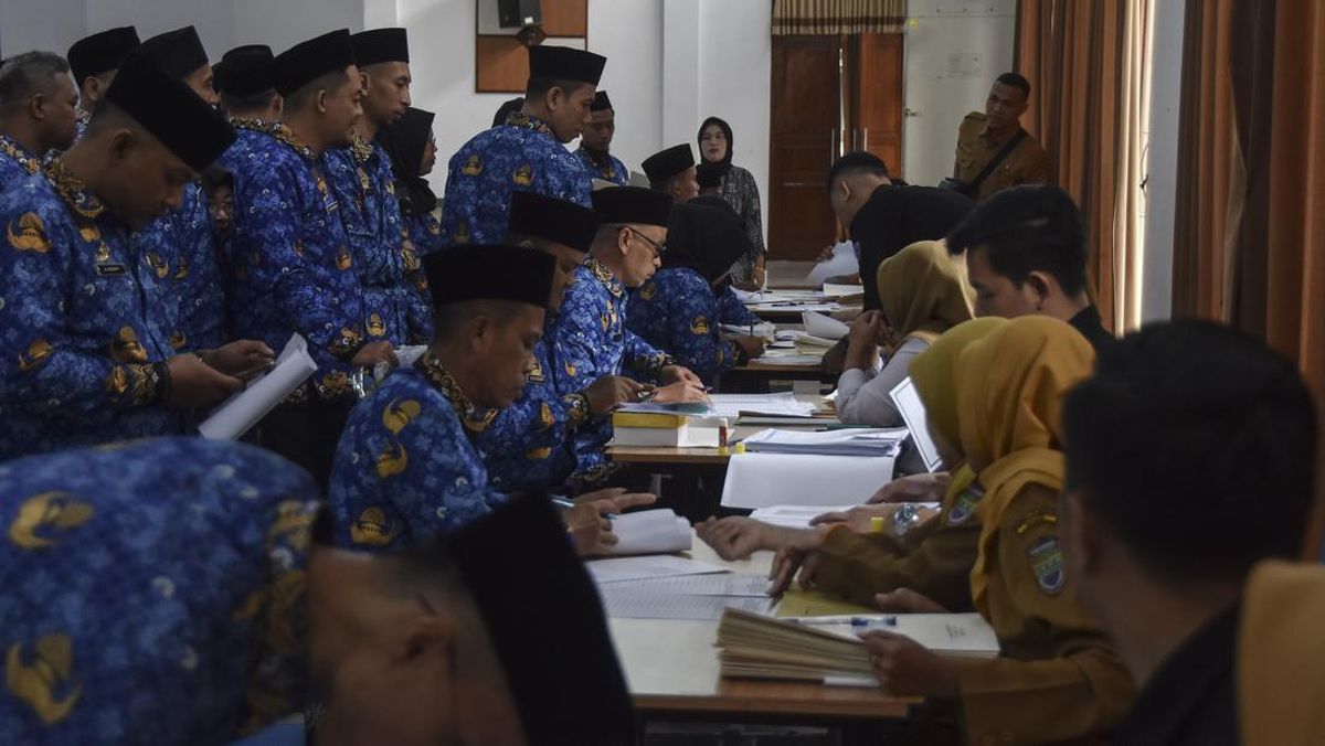 Komisi II DPR: Tambahan Usia Pensiun ASN Hambat Regenerasi Birokrasi