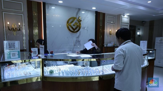 Harga Emas Antam, UBS, Galeri 24 Anjlok 5 Mei 2026 — Penurunan Tipis di Semua Merek