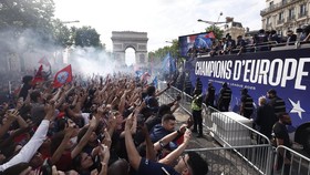 100 Ribu Orang Padati Parade PSG Juara Liga Champions
