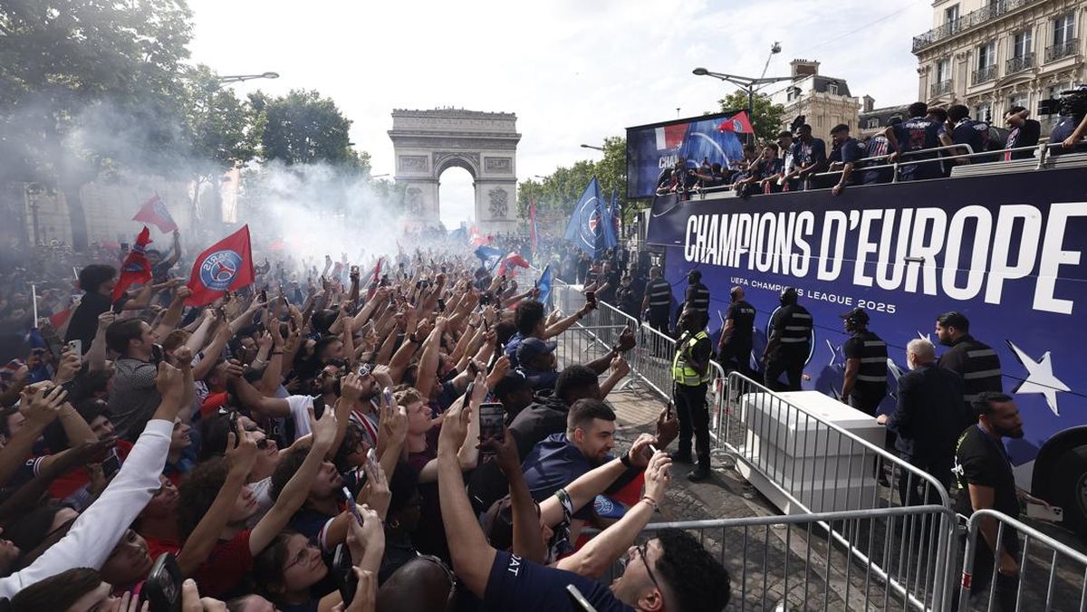 100 Ribu Orang Padati Parade PSG Juara Liga Champions