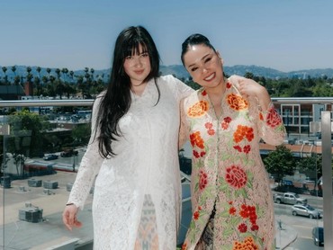 img-title Titi DJ Ungkap Alasan Stephanie Poetri Menikah Tanpa Cincin
