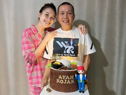 Kejutan Spesial dari Ayah Ojak untuk Ultah Ayu Ting Ting ke-33