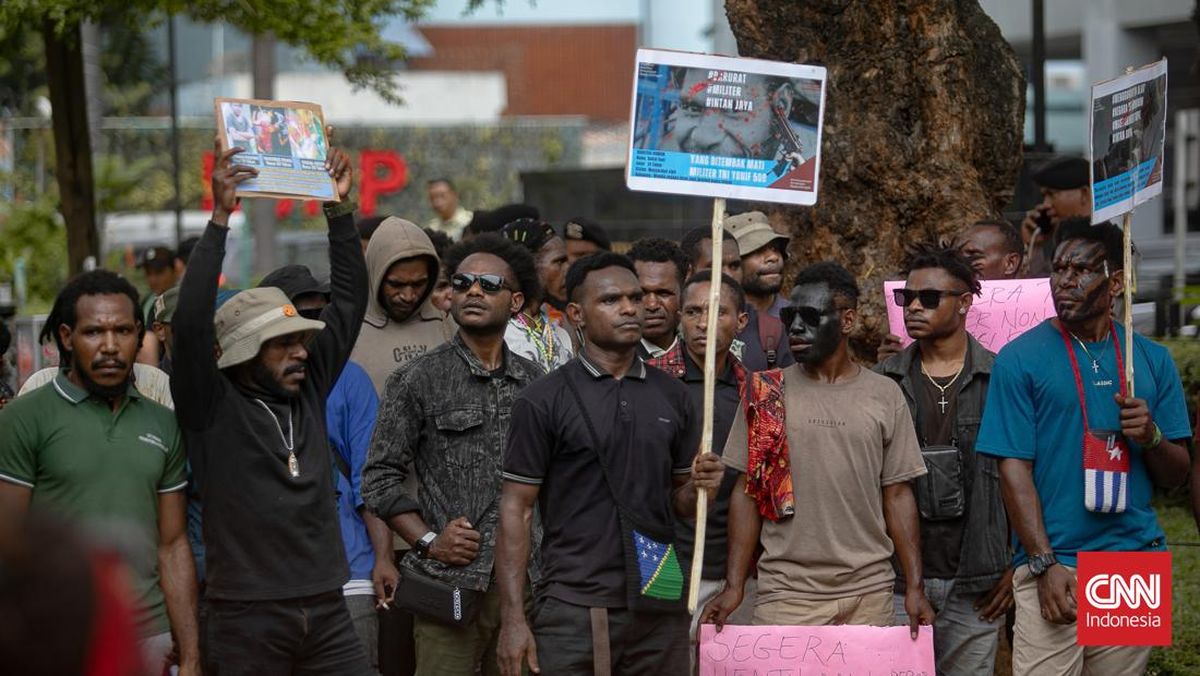 Gelar Demo, Warga Papua Tuntut Audiensi Terbuka dengan Natalius Pigai