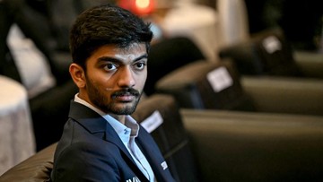 Berita Olahraga Terkini CNN Sport : Digebrak Meja Magnus Carlsen, Gukesh Mengaku Beruntung Menang