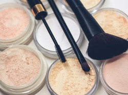 Waspada, Ini 5 Ciri-ciri Bedak yang Tergolong Kedaluwarsa