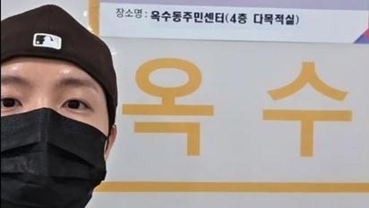 J-Hope hingga ATEEZ Pamer Ikut Milih di Pilpres Korsel 2025