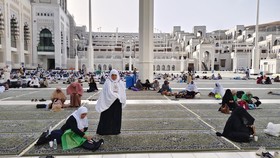 5 Alasan Barang Jemaah Haji - Hadiah Lomba dari LN Bebas Bea Masuk