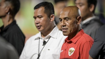 Berita Panas dari Dunia Sport CNN : Simon Tahamata: Kalau Kalah 0-6, Mau Bikin Apa?