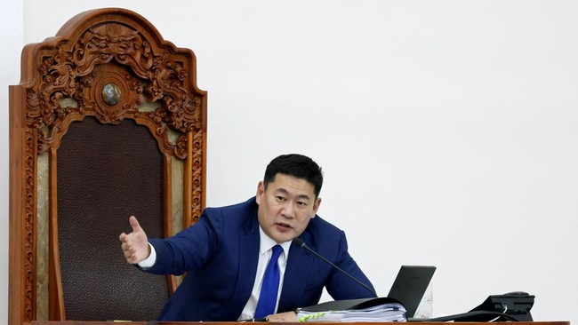 Didemo Gegara Gaya Hidup Mewah Anaknya, PM Mongolia Mundur PM Mongolia mundur usai didemo berminggu-minggu karena dituduh korupsi dan foya-foya.