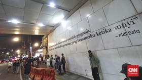 Pelajar Tak Tahu Jam Malam di Bandung, Tetap Nongkrong hingga Malam