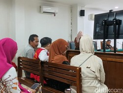 Suami Fenny Frans Jalani Sidang Putusan di Kasus Skincare Merkuri Hari Ini
