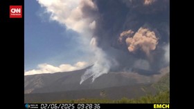 VIDEO: Detik-detik Gunung Etna Italia Meletus