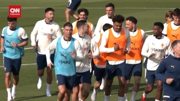 Kabar Sport CNN Terbaru : VIDEO: Ronaldo Latihan Bersama Portugal di Tengah Rumor Klub Baru