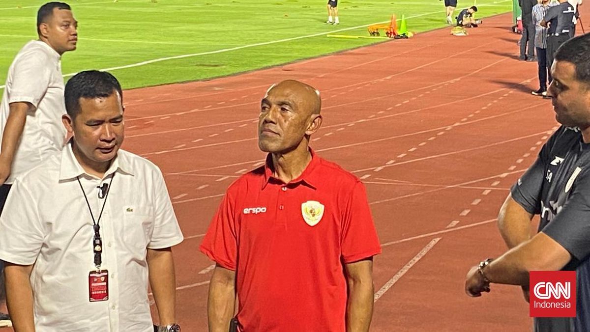 Simon Tahamata Ungkap Kriteria Pemain Ideal untuk Timnas Indonesia