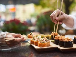 Cara Jenius Makan di Resto Favorit dan Traveling Lebih Hemat
