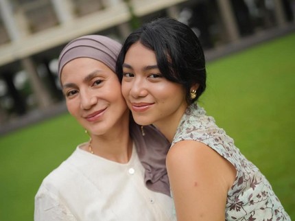 5 Potret Cantiknya Salima, Putri Wanda Hamidah yang Baru Wisuda Sarjana Hukum UGM