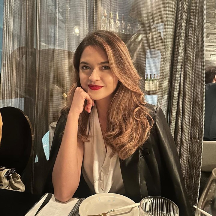 <p>Afit juga sempat mempromosikan debut No Na dalam unggahan di akun Instagram miliknya. Perempuan 30 tahun ini mem-<em>posting</em> poster No Na dan menautkan unggahan tersebut ke akun Instagram para member yang terdiri dari Baila Fauri, Christy Gardena, Shazfa Adesya, dan Esther Geraldine. (Foto: Instagram @meafit)</p>