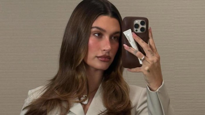 img-title Sukses di Usia 28 Tahun, Ternyata Ini Sumber Kekayaan Hailey Bieber