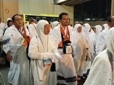 img-title Bikin Banyak Artis Gagal Naik Haji, Kenapa Arab Saudi Tak Terbitkan Visa Haji Furoda?