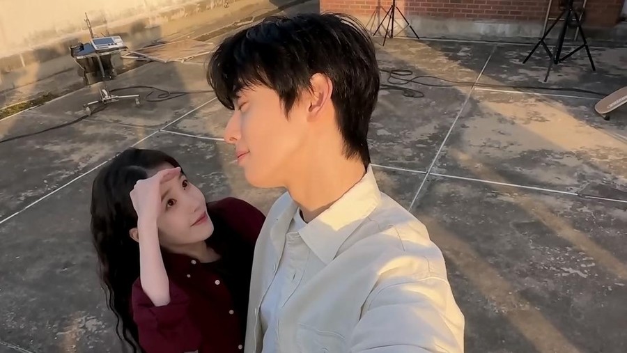 Lirik Lagu A Beautiful Person - IU