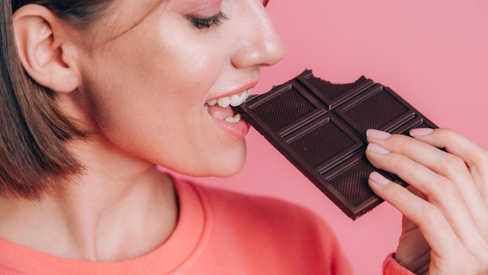 img-title 7 Manfaat 'Manis' di Balik Rutin Konsumsi Pahitnya Dark Chocolate