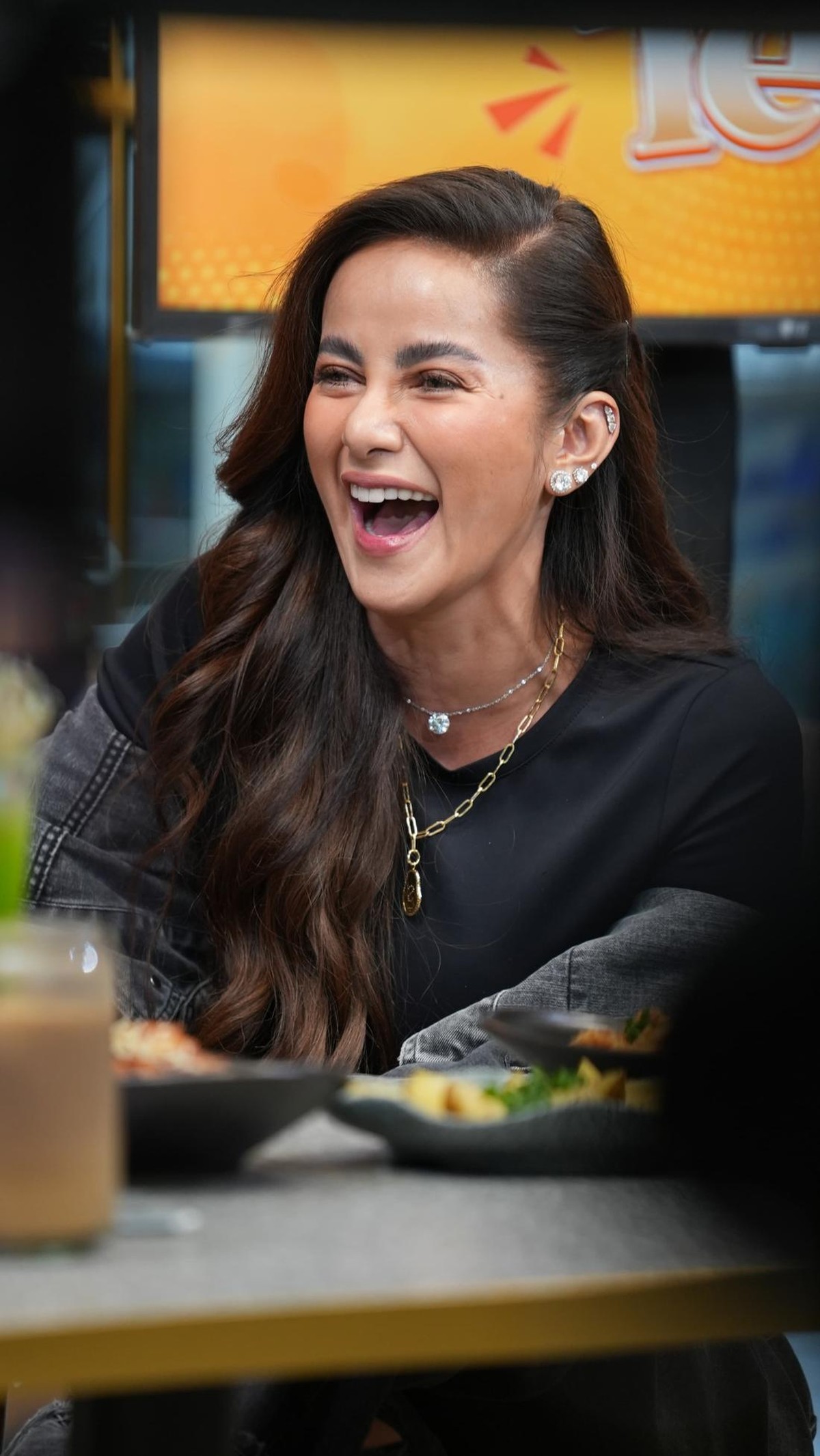 Olla Ramlan Syuting Spill dd Tea