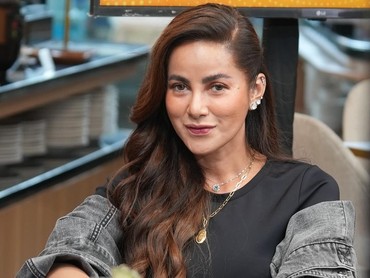 Ketawa Lepas Olla Ramlan Syuting Lagi Program 'Spill DD Tea' Usai Buka Hijab