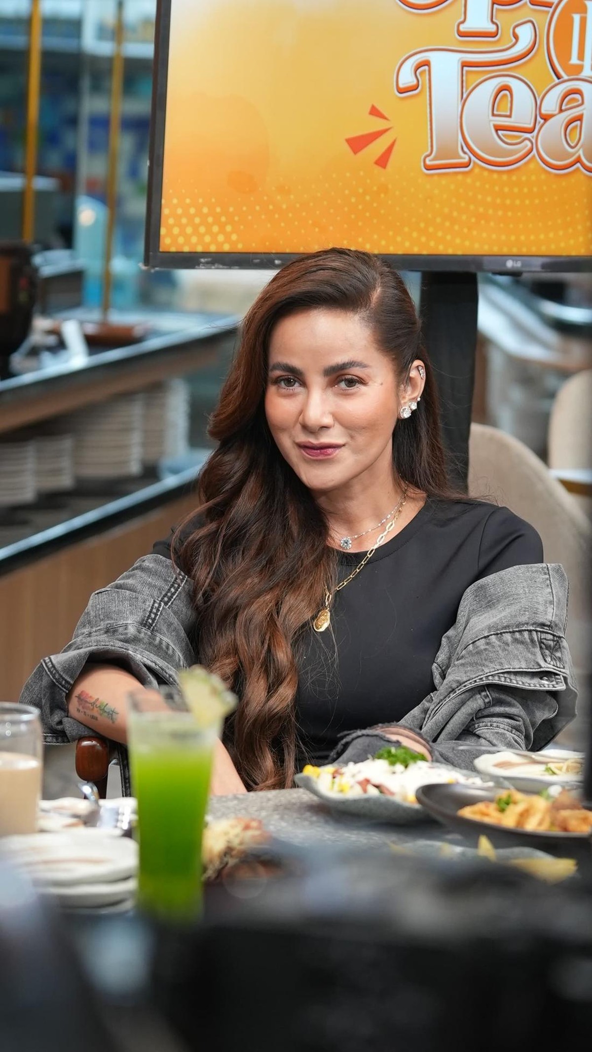 Olla Ramlan Syuting Spill dd Tea