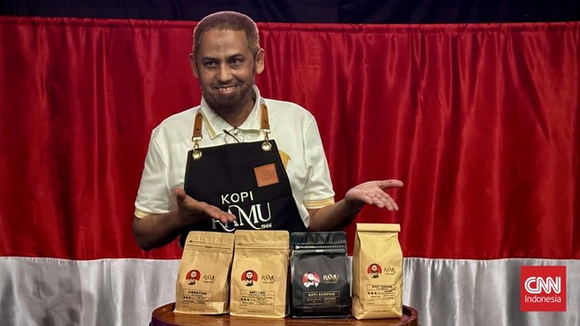Mantan narapidana terorisme Umar Patek meluncurkan bisnis 'Kopi Ramu' setelah bebas bersyarat. Patek memulai bisnis dengan bangkit dari stigma masa lalu.