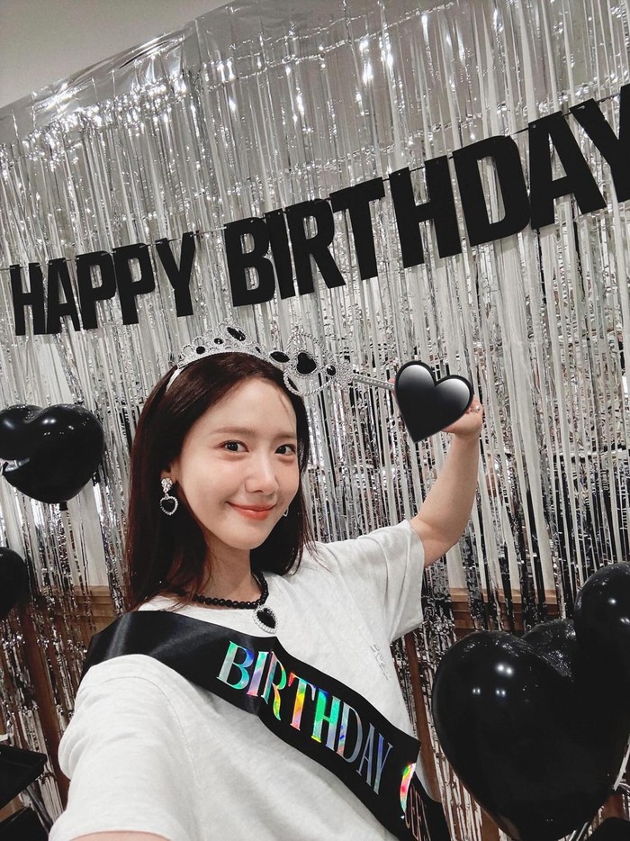 Perempuan berzodiak Gemini tersebut tampil cantik dan awet muda saat merayakan ulang tahunnya, Beauties./ Foto: instagram.com/yoona__lim