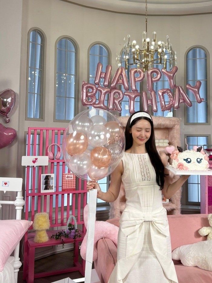 Bagaimana penampilan Yoona SNSD di usianya yang ke-35 tahun ini menurut kamu, Beauties?/ Foto: instagram.com/yoona__lim