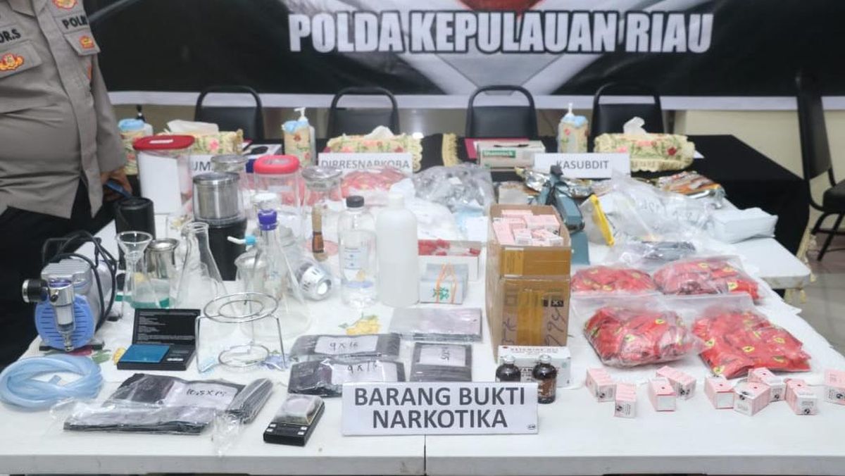 Pabrik Narkoba Apartemen Mewah Batam Digerebek, 4 Ribu Ekstasi Disita