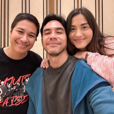 Terpopuler: Potret Darius Sinathrya Bareng Adik Beda Agama hingga Kronologi Chairil JM Meninggal