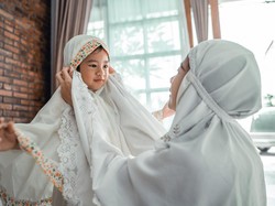 5 Hadits tentang Anak Perempuan yang Jarang Dibahas