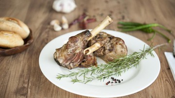 Ingin Makan Daging Kambing saat Idul Adha? Ketahui Cara dan Saran Dokter agar Kolesterol Aman