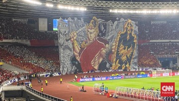Sorotan Dunia Olahraga CNN Sport : Tifo 'Dobrak Tembok China' dan 'Teropong Piala Dunia' Sihir GBK