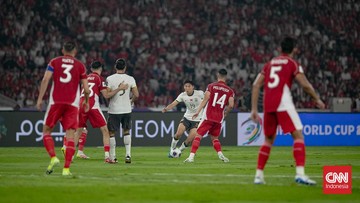 Berita Panas dari Dunia Sport CNN : Legenda China Murka: Bukannya Serang Indonesia, Malah Backpass