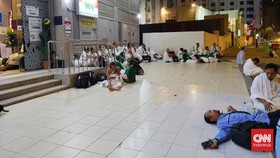 Curhat Jemaah Haji RI Begadang di Lobi Hotel Tunggu Diangkut ke Arafah