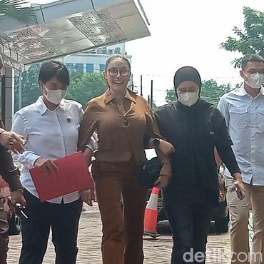 Kejaksaan Ungkap Barang Bukti Kasus Nikita Mirzani, Uang Miliaran Rupiah DIsita