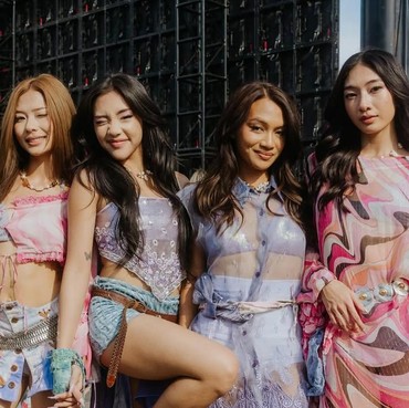 Lirik Lagu sad face :( - no na